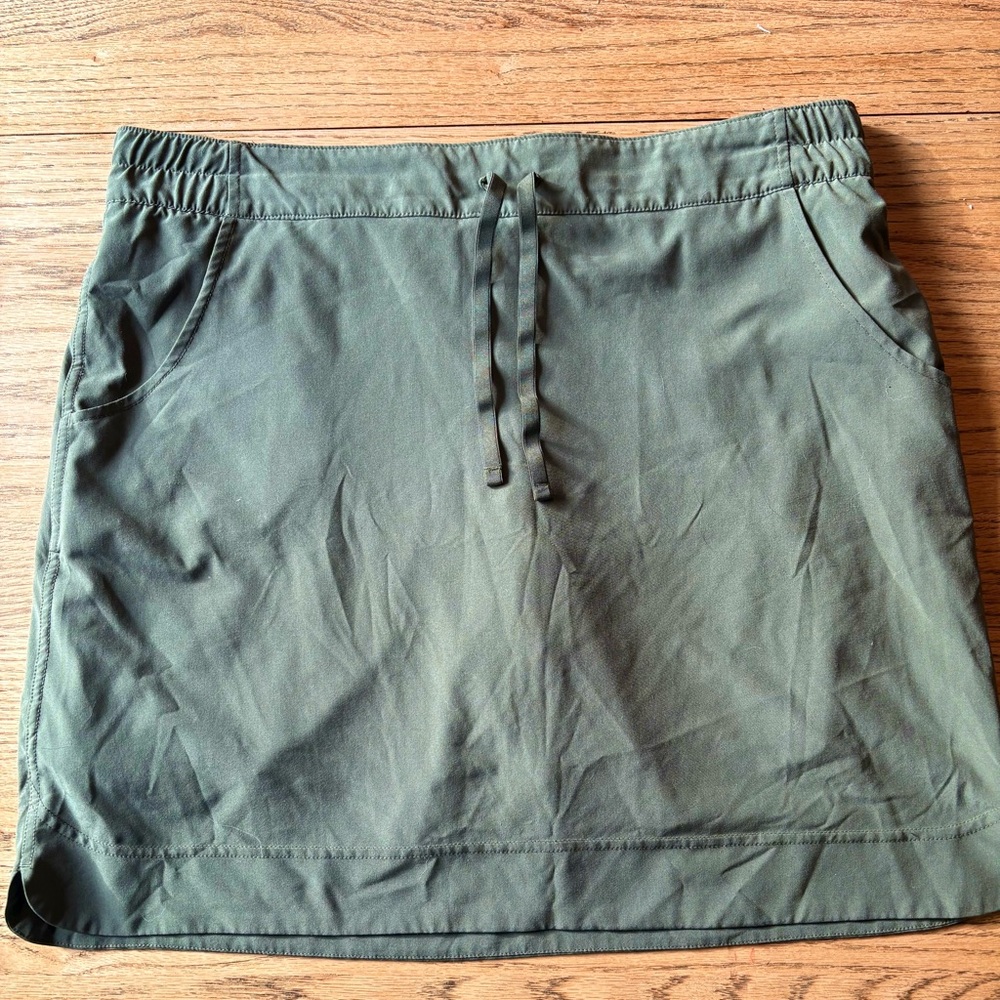 Exofficio army green skirt skort size 12